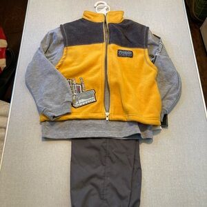 Kids Headquarters, Boys, size 6. 3 pc. construction outfit. shirt, pants, vest.